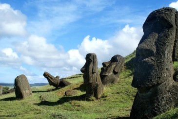 Mysteres Rapa Nui Moais