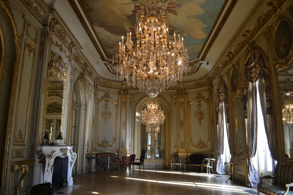 Intérieur ambassade de France / Photo :https://ar.ambafrance.org/