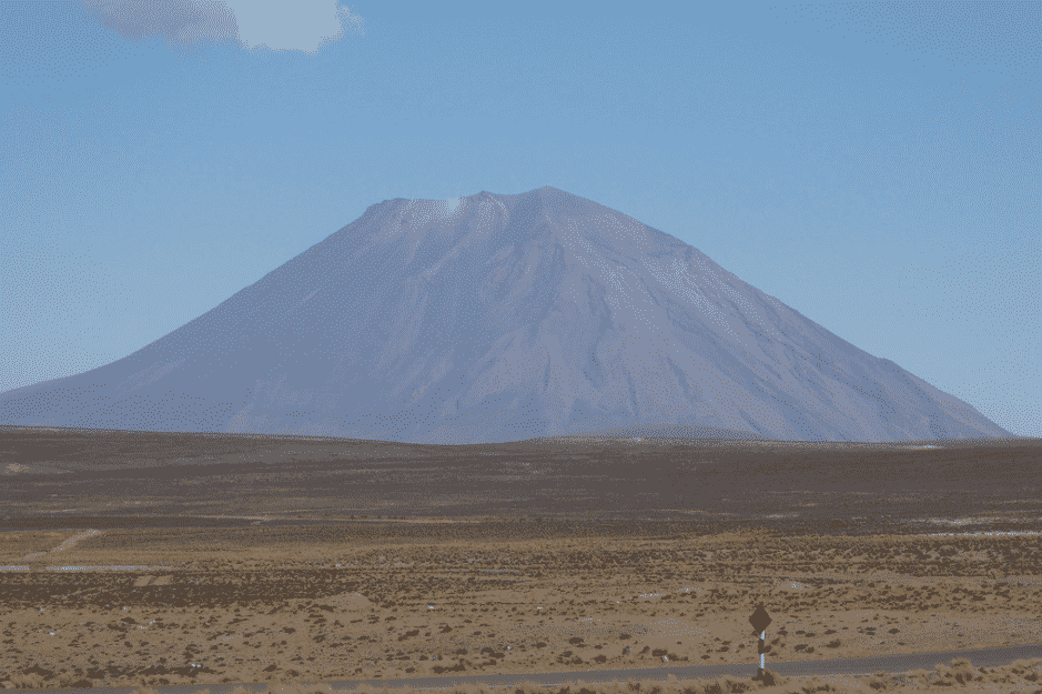 Vue sur le volcan Misti, Arequipa, Perou / Photo : Flickr -Christian Bellazzi