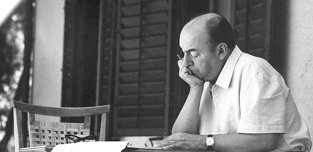Séance de travail, Pablo Neruda Photo : Fondation Pablo Neruda