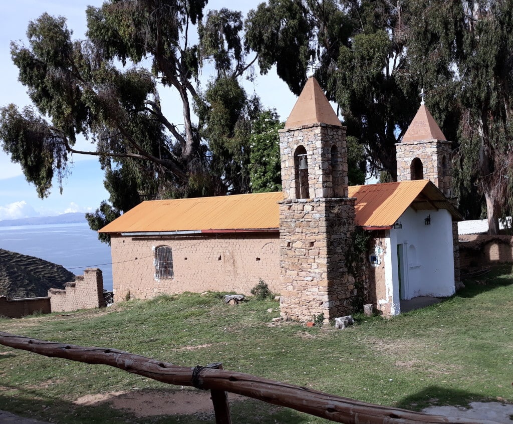 Eglise San Antonio sur la Isla del Sol, Lac Titicaca, Bolivie. Photo : Espaces Andins