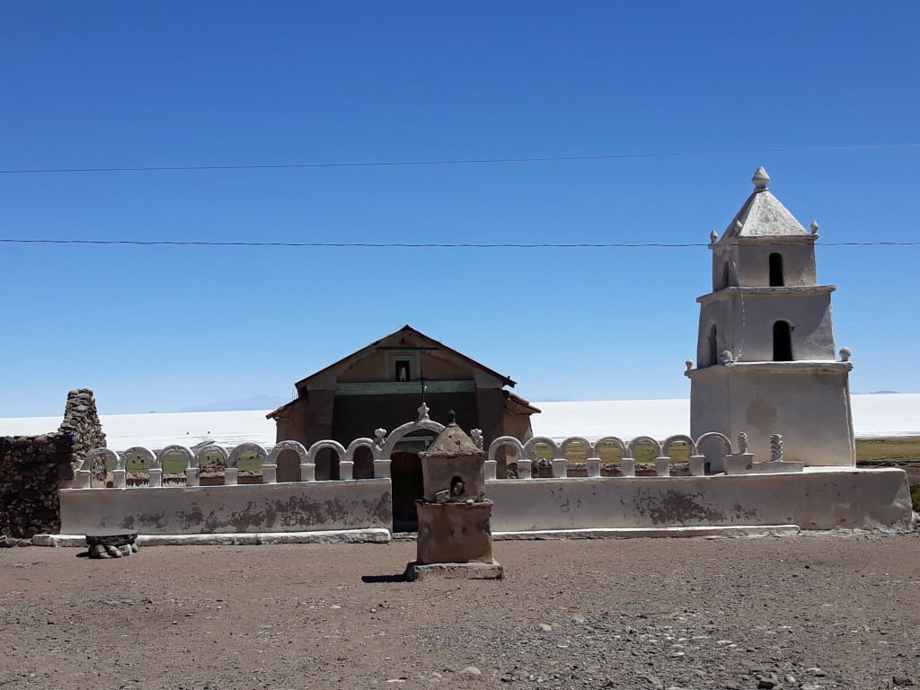 Eglise de Coquesa, près du volcan Thunupa, Bolivie Photo : Espaces Andins