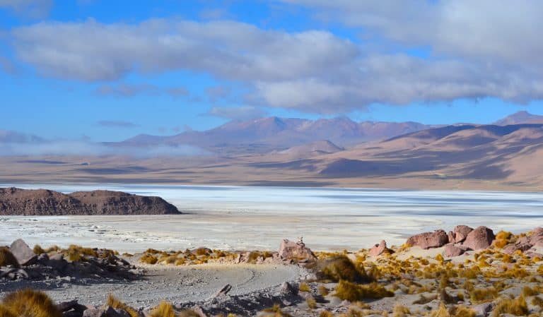 Voyage inoubliable sur la route menant à Uyuni, Bolivie, à travers des paysages à couper le souffle. Photographe : Espaces Andins